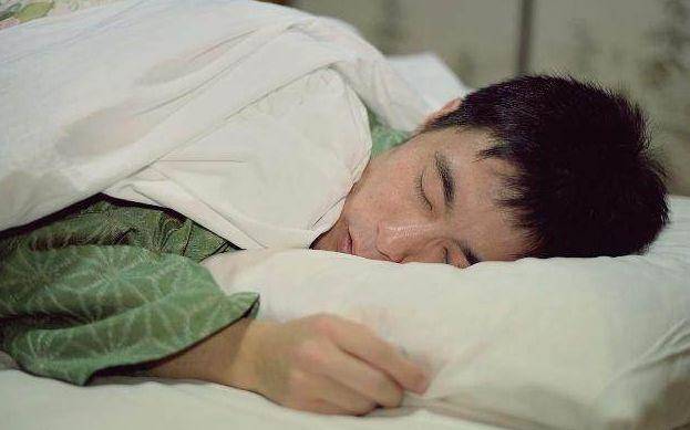 为什么睡觉流口水